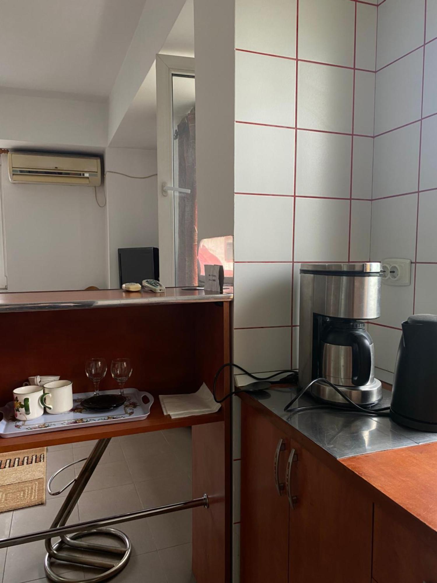 Quiet Garden Ground Floor Apartment Bucharest Luaran gambar